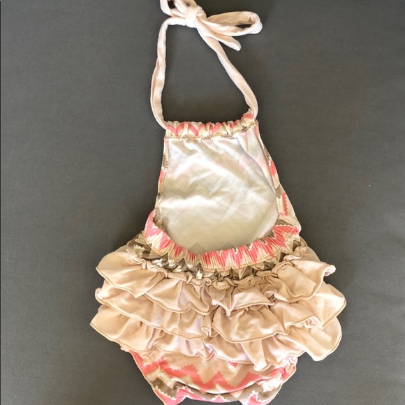 Ruffle Butt Apron Romper - Picture 4 of 5